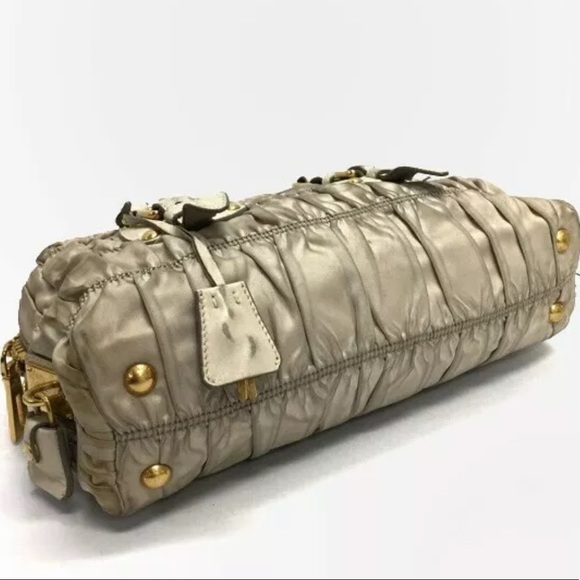 Authentic Prada quilted Satchel Saffiano Leather - Picture 3 of 7